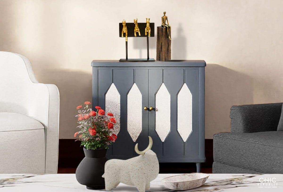 ตู้วินเทจ ไอเท็มแต่งห้องทำงานให้ดูคลาสสิกแบบมีรสนิยม