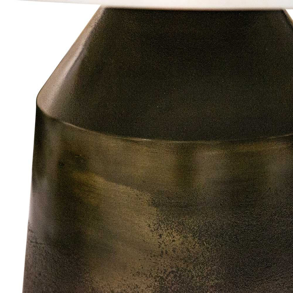 NEON/81,โต๊ะกลาง-2