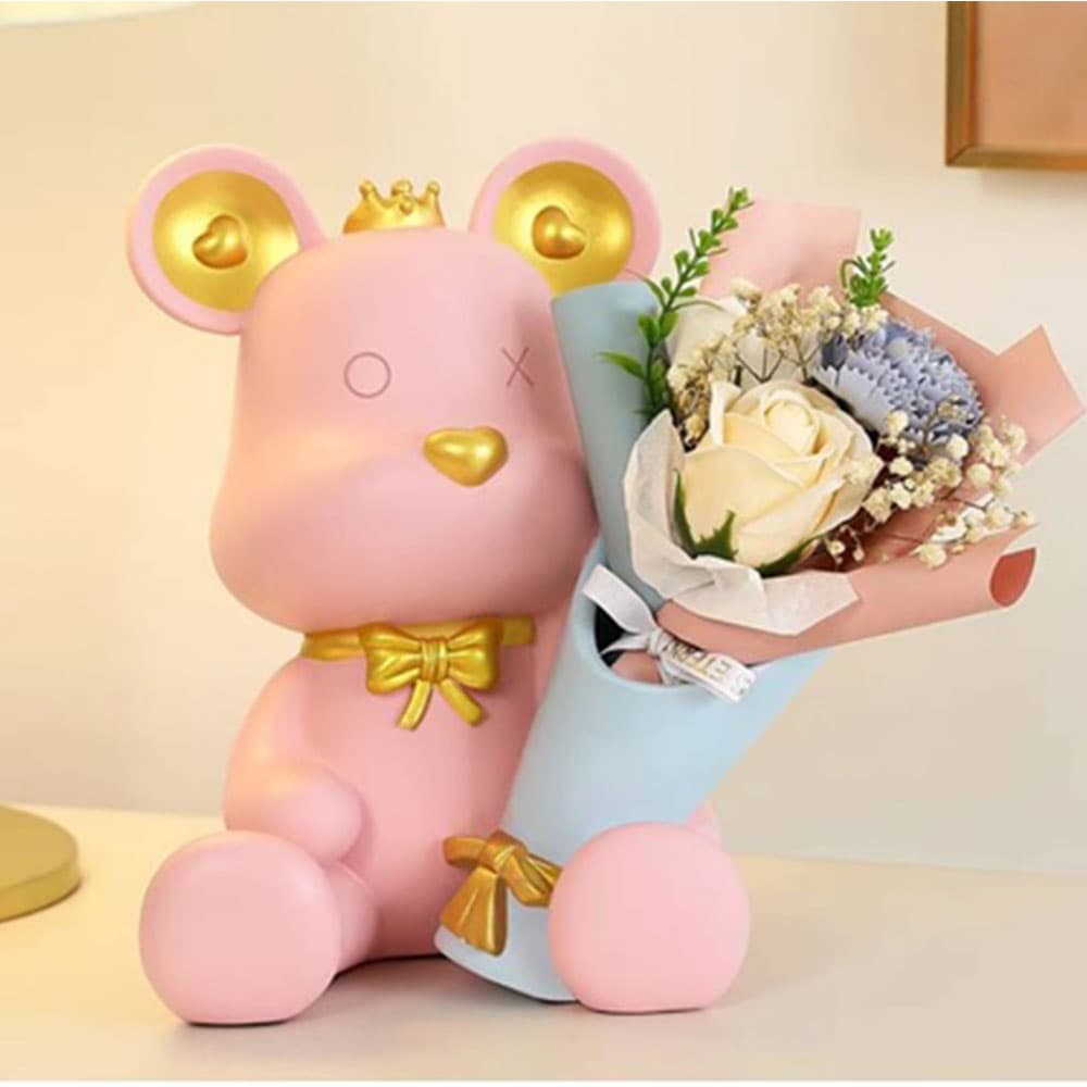 หมีชมพูถือแจกัน