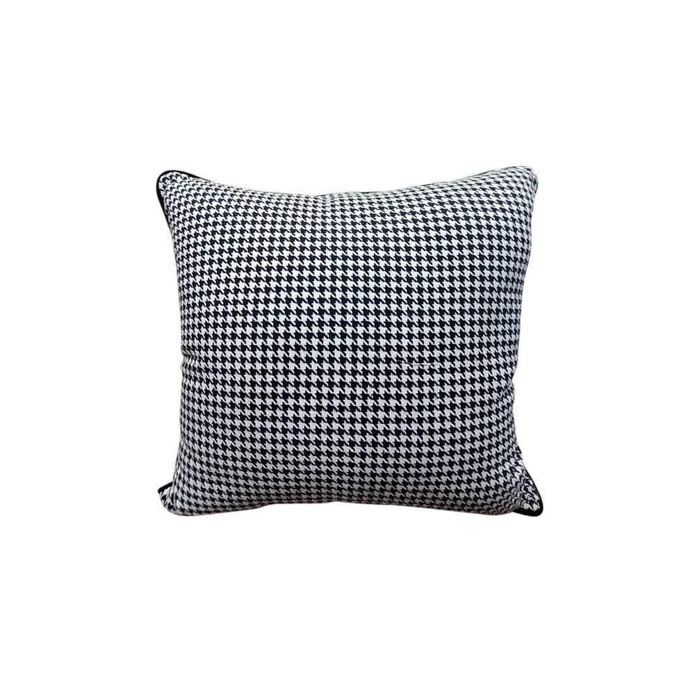 หมอนอิง รุ่นโลลิต้า-สีดำขาว ขนาด 50x50 ซม.