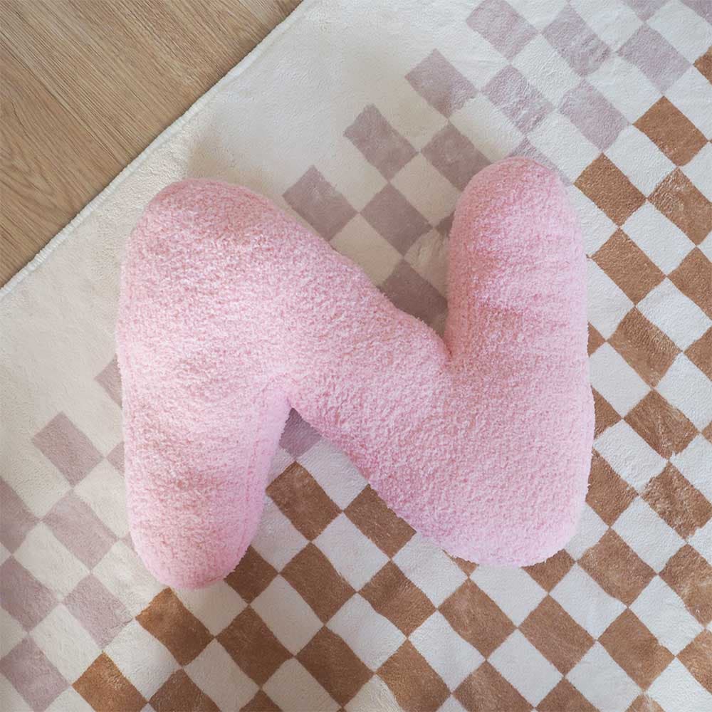 หมอนอิงตัวอักษร - N (สีชมพู)