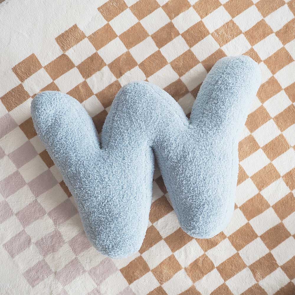 หมอนอิงตัวอักษร - W (สีฟ้า)